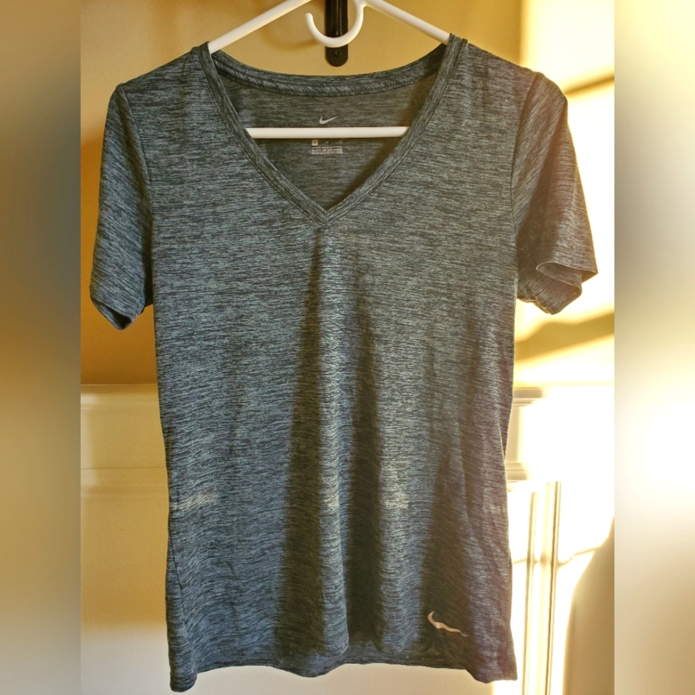 Nike running top